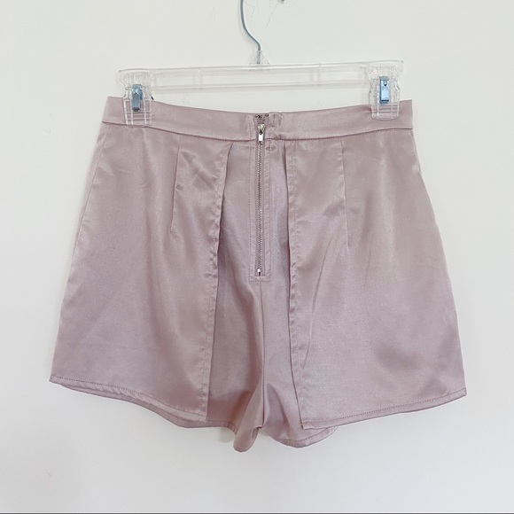 NWOT Rehab Light Mauve High Waisted Shorts… - Picture 2 of 4